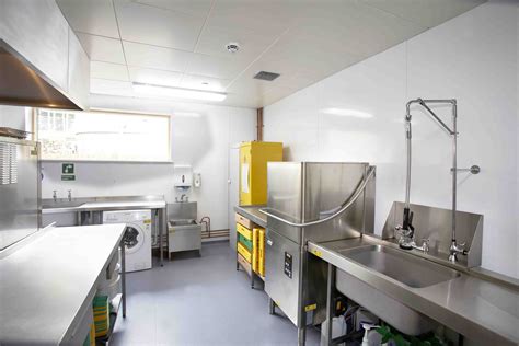 Commercial Kitchen Walls And Floors Should Be Cleaned