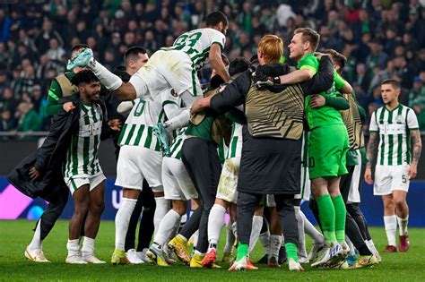 Europa League: Ferencvaros Out, Ajax Advances