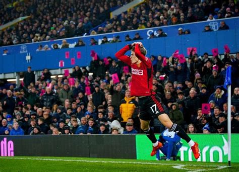 Man Utd, Everton Share Points: 2-2